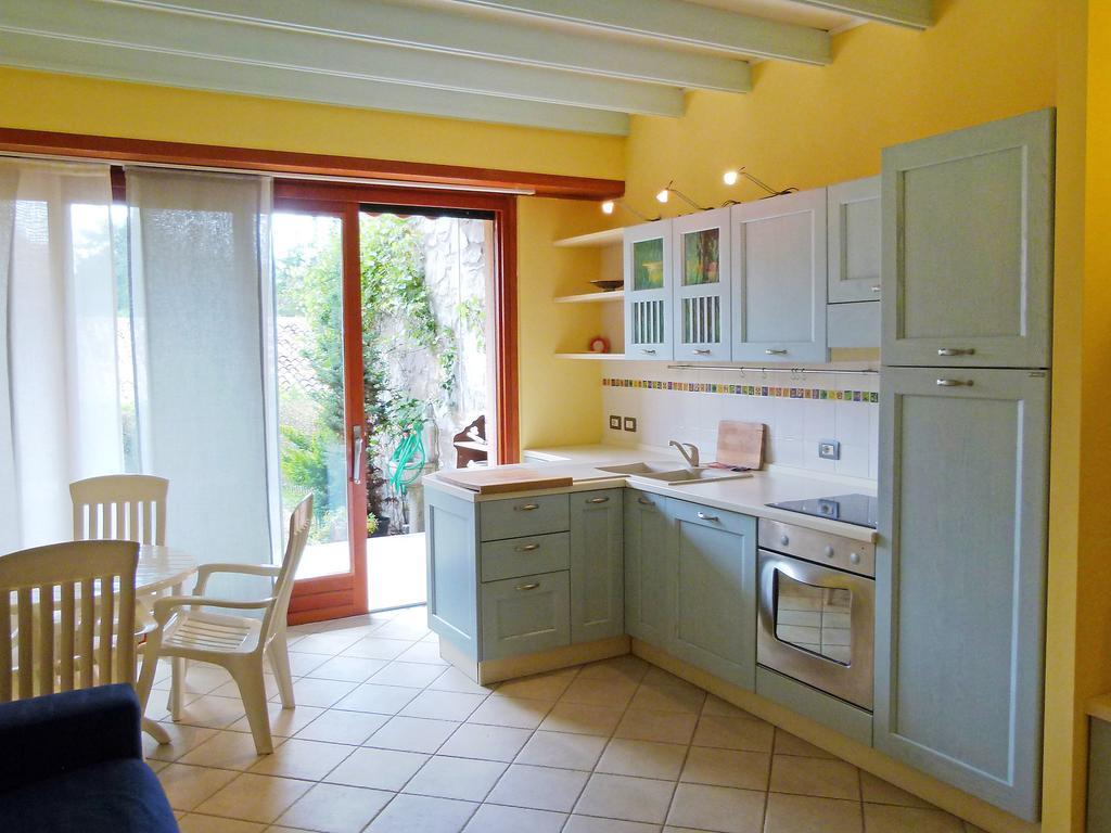 Apartment Hermitage-5 By Interhome Porto Valtravaglia Rum bild