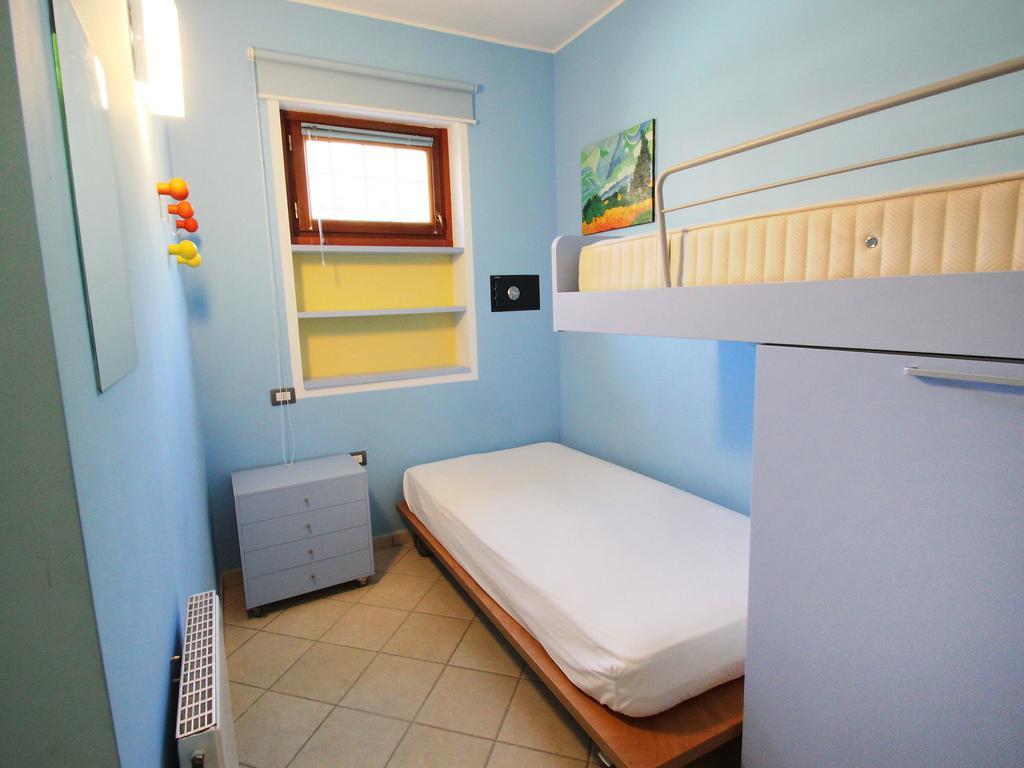 Apartment Hermitage-5 By Interhome Porto Valtravaglia Rum bild