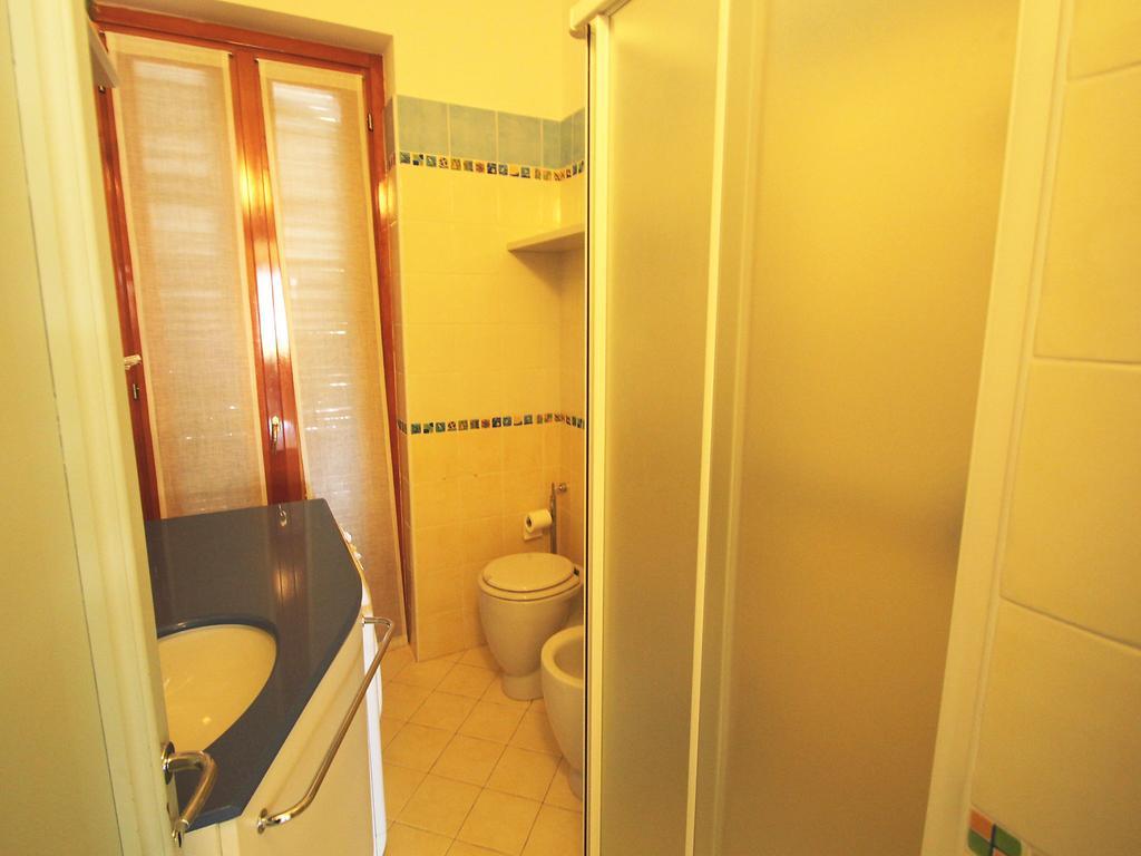 Apartment Hermitage-5 By Interhome Porto Valtravaglia Rum bild